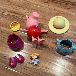 Peppa Pig Spring Deluxe Dress & Play Figure